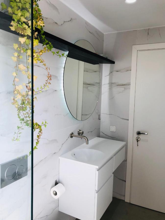 Amazing Suite At Glyfada With Sea View & Jacuzzi Athen Exterior foto