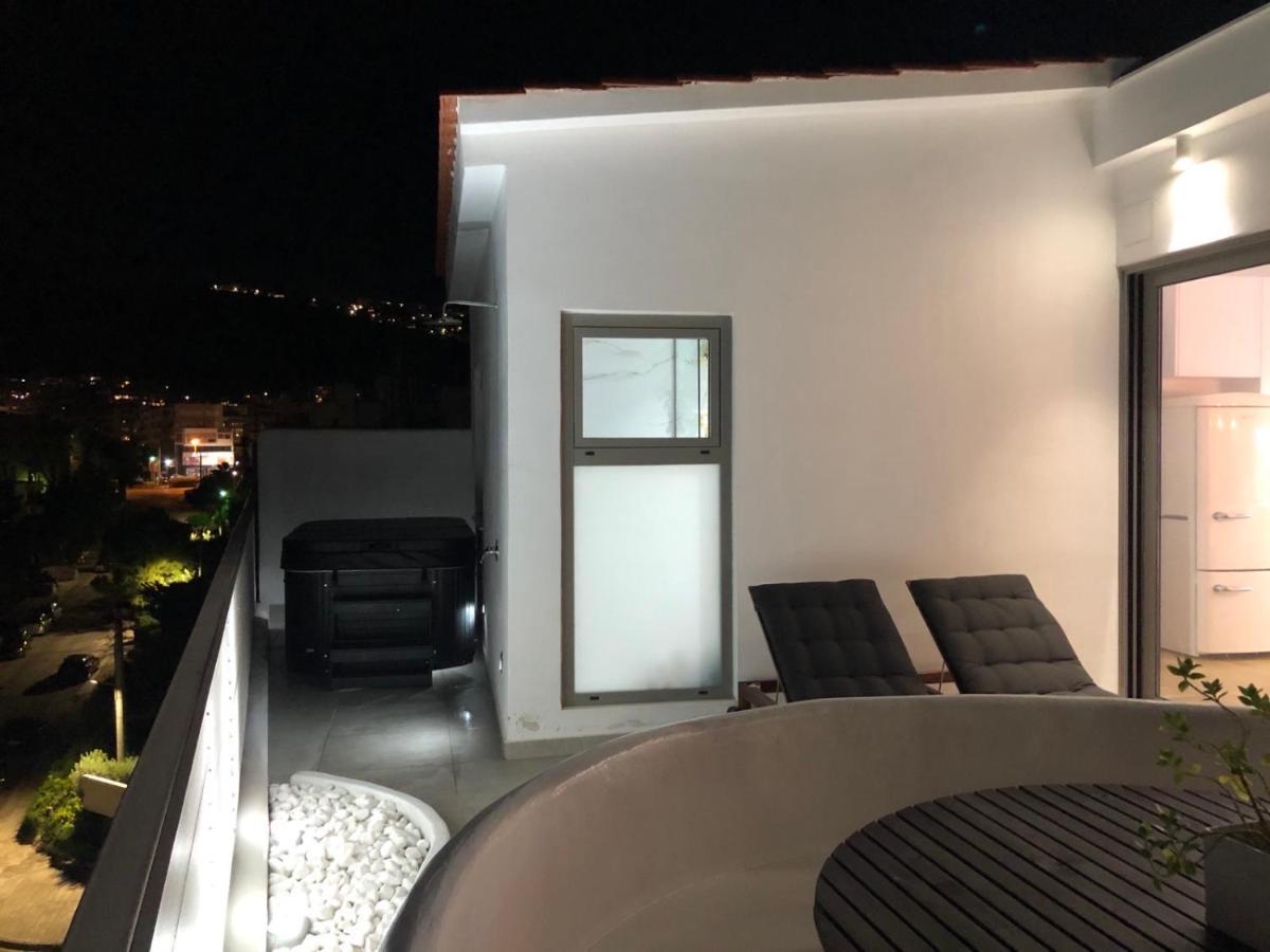 Amazing Suite At Glyfada With Sea View & Jacuzzi Athen Exterior foto