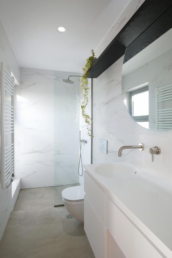 Amazing Suite At Glyfada With Sea View & Jacuzzi Athen Exterior foto